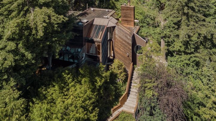 sea ranch house with green bushes around