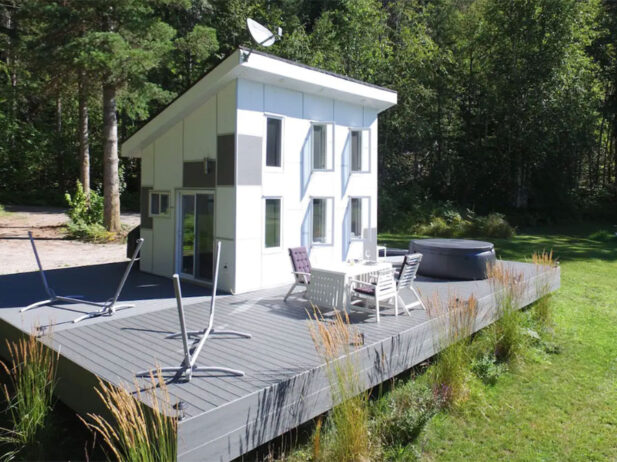 Local Getaway: Stormtrooper Loft Cabin in Revelstoke