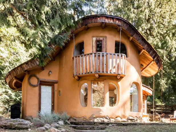 Local Getaway: The Cob Cottage on Mayne Island