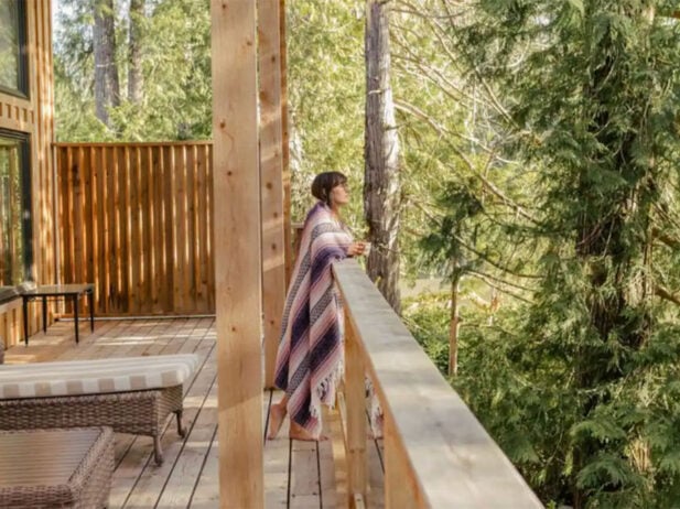 Local Getaway: Relax Waterfront at the J-Bay Guesthouse in Tofino