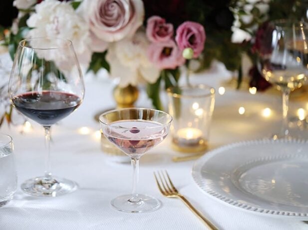 8 Expert Tips for the Perfect Holiday Tablescape