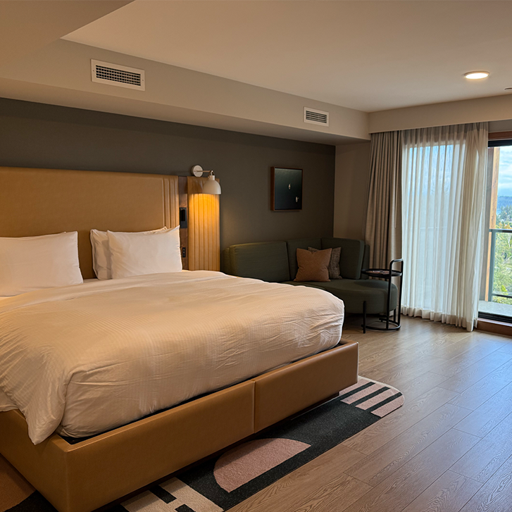 room at Naturally Pacific Resort in Campbell River