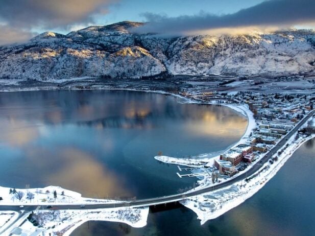 Escape to Osoyoos: Your Winter Wonderland Awaits