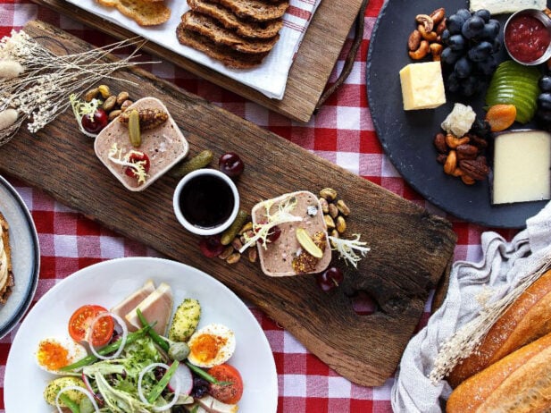 7 Perfect Local Picnic Kits
