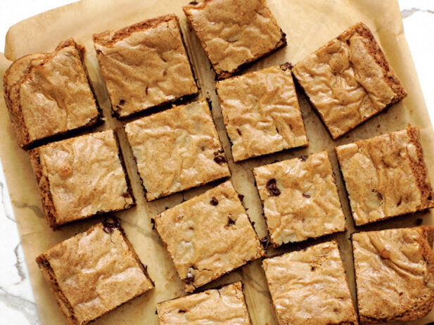Chewy Chocolate Chip Cookie Bars