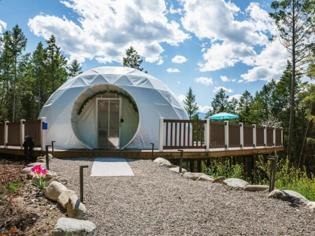 Local Getaway: Relax in an Extravagant, Cougar-Themed Dome in Windermere