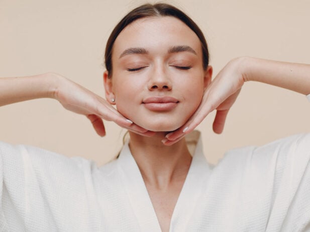 5 Facial Treatments to Hydrate Your Skin This Season