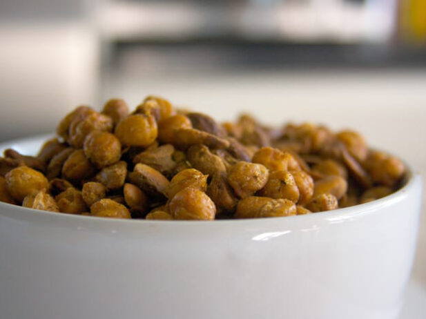 Roasted Almonds & Garbanzo Beans