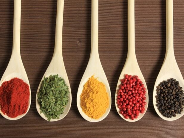 6 of the Healthiest Condiments, Herbs and Spices